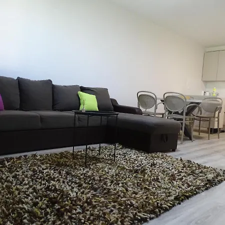 Ninas Apartment *