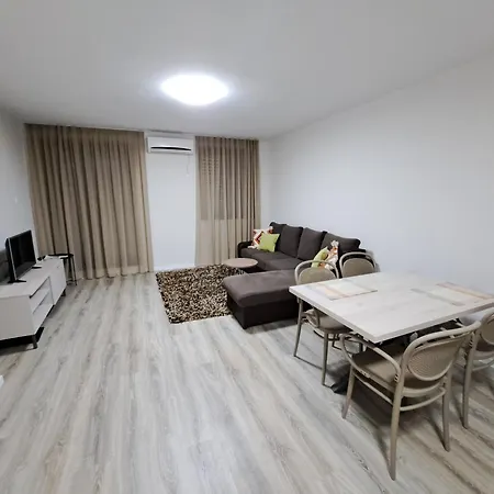 Apartment Ninas