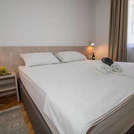 Ninas Διαμέρισμα Μόσταρ